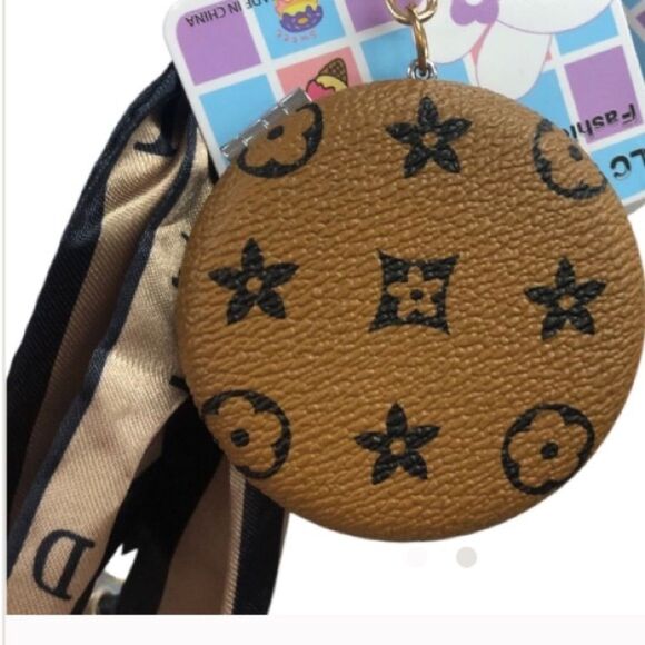 tan Bag charm mirror key chain/ bag charm NWT - Picture 1 of 2